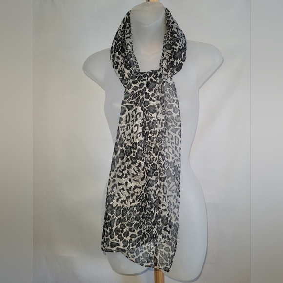 Vintage Black Grey white scarf sheer animal print chiffon handkerchiefs - Picture 8 of 9